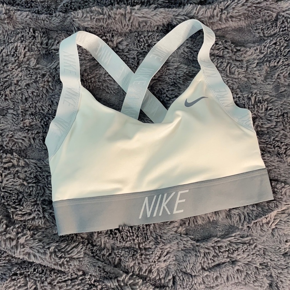 NWOT Nike Sports Bra